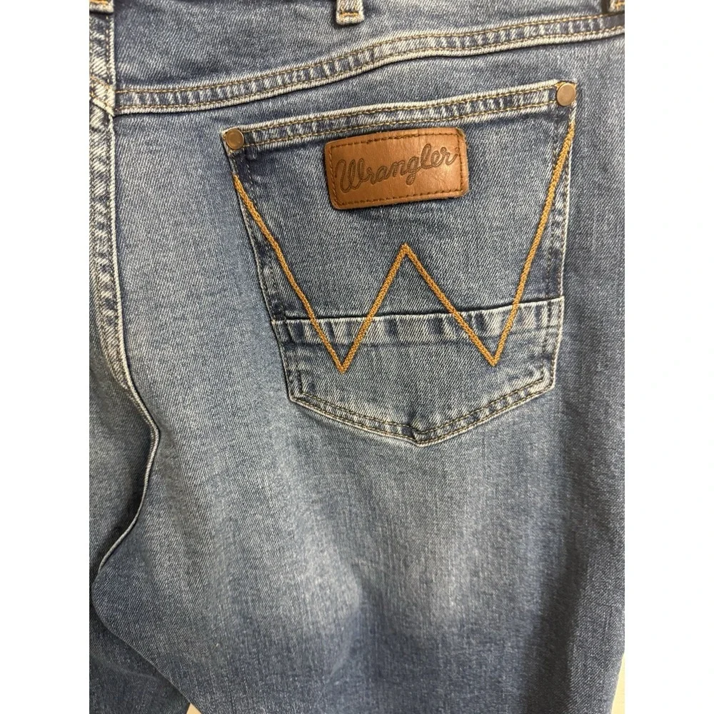 Wrangler Retro Relaxed Fit Bootcut Jeans Western Rodeo Cowboy Men's 38 x 30